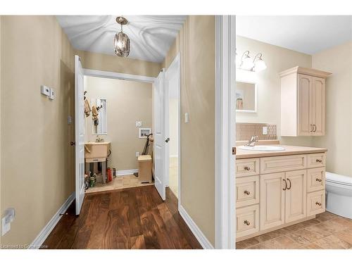 6 Postma Drive, Dunnville, ON - Indoor Photo Showing Bathroom