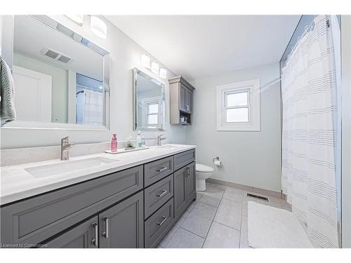 14 Gatestone Drive, Hamilton, ON - Indoor Photo Showing Bathroom