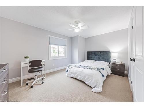 14 Gatestone Drive, Hamilton, ON - Indoor Photo Showing Bedroom