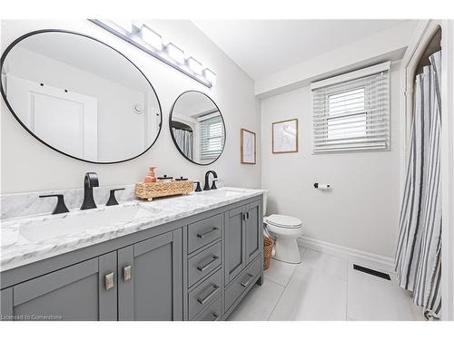 14 Gatestone Drive, Hamilton, ON - Indoor Photo Showing Bathroom