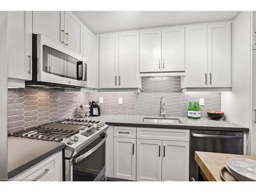 1201-2007 James Street, Burlington, ON - Indoor Photo Showing Kitchen With Upgraded Kitchen