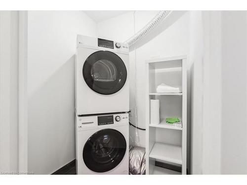 1201-2007 James Street, Burlington, ON - Indoor Photo Showing Laundry Room