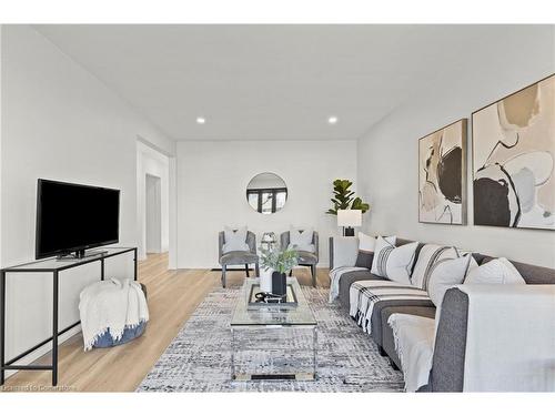 20 Burfield Avenue, Hamilton, ON - Indoor Photo Showing Living Room