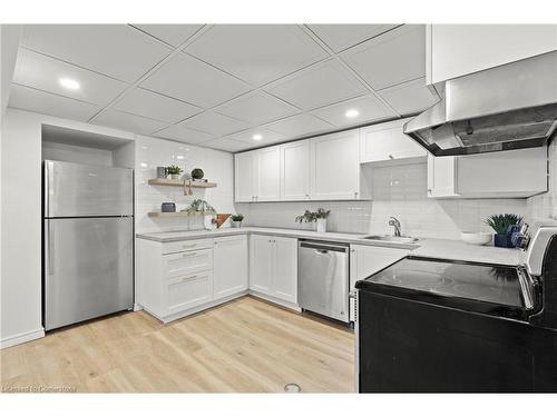 20 Burfield Avenue, Hamilton, ON - Indoor Photo Showing Kitchen