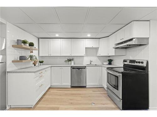 20 Burfield Avenue, Hamilton, ON - Indoor Photo Showing Kitchen