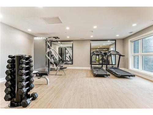 321-128 Grovewood Common, Oakville, ON - Indoor Photo Showing Gym Room