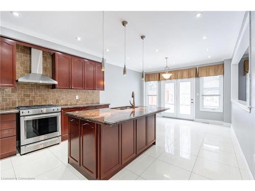 15 Hellyer Avenue, Brampton, ON - Indoor Photo Showing Kitchen With Double Sink With Upgraded Kitchen