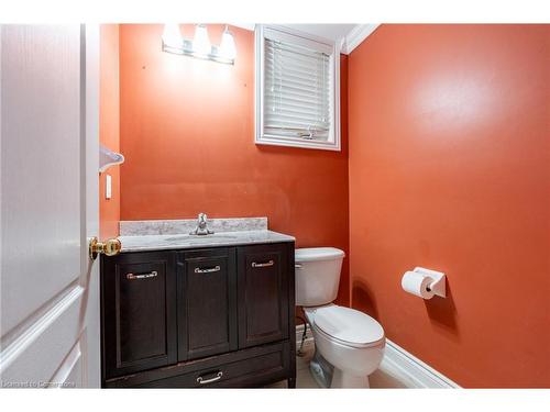 15 Hellyer Avenue, Brampton, ON - Indoor Photo Showing Bathroom