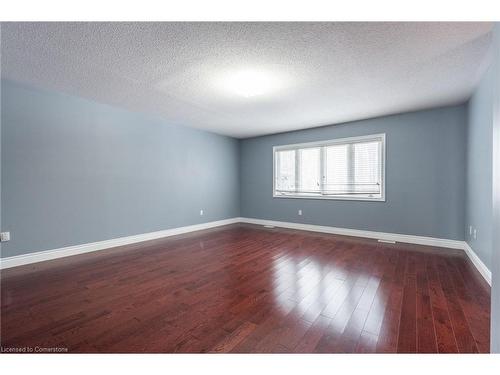 15 Hellyer Avenue, Brampton, ON - Indoor Photo Showing Other Room