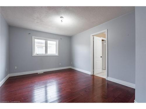 15 Hellyer Avenue, Brampton, ON - Indoor Photo Showing Other Room