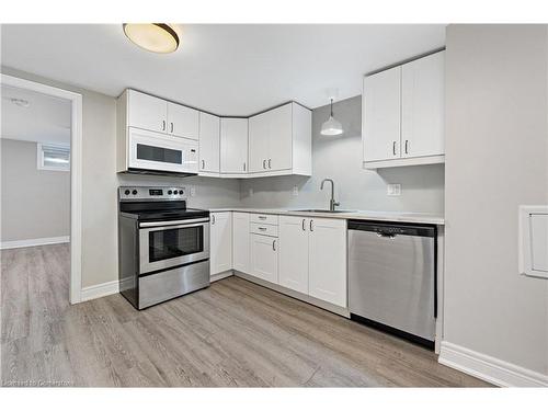 Lower-6 Murray Street, St. Catharines, ON - Indoor Photo Showing Kitchen