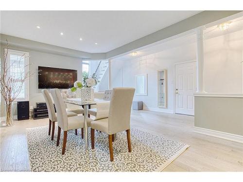 96 Glenmeadow Crescent, Stoney Creek, ON - Indoor Photo Showing Dining Room