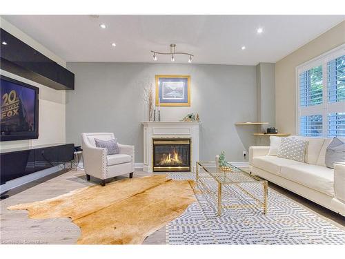 96 Glenmeadow Crescent, Stoney Creek, ON - Indoor Photo Showing Living Room With Fireplace