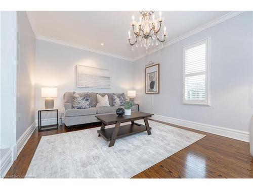 1225 Saddler Circle, Oakville, ON - Indoor Photo Showing Living Room