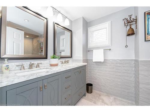 1225 Saddler Circle, Oakville, ON - Indoor Photo Showing Bathroom