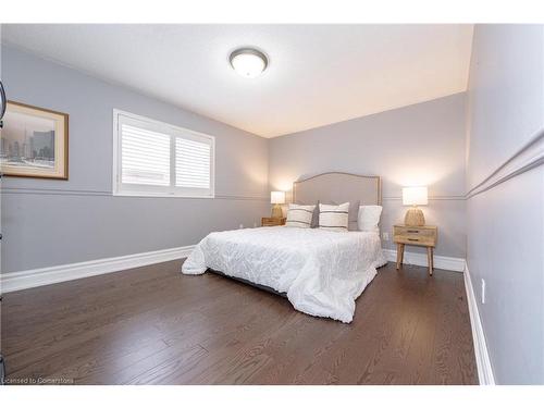 1225 Saddler Circle, Oakville, ON - Indoor Photo Showing Bedroom