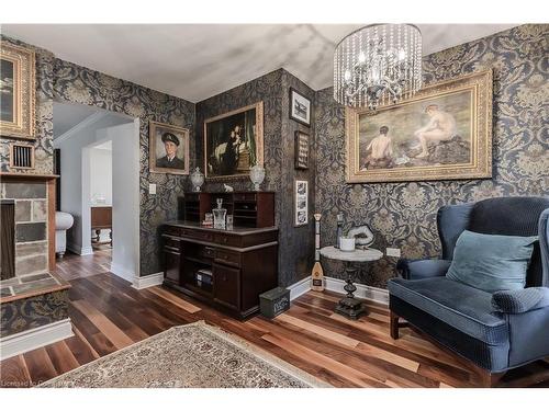 112 Hillcrest Avenue, Dundas, ON - Indoor Photo Showing Living Room With Fireplace