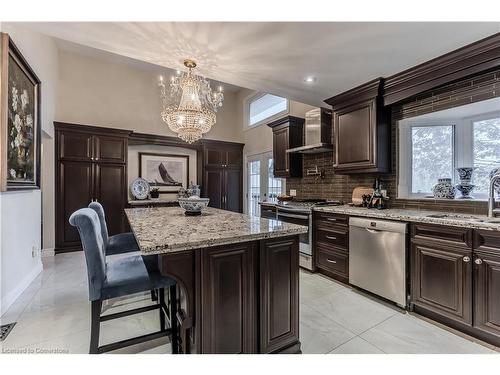 112 Hillcrest Avenue, Dundas, ON - Indoor Photo Showing Kitchen With Upgraded Kitchen