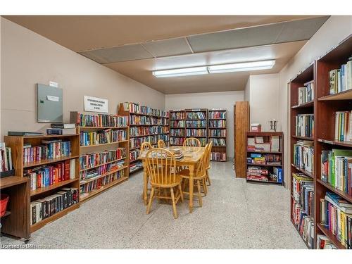 1203-301 Frances Avenue, Stoney Creek, ON - Indoor