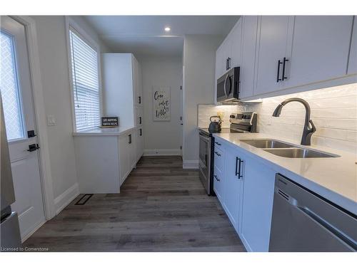 5 Florence Street, Hamilton, ON - Indoor Photo Showing Kitchen With Double Sink With Upgraded Kitchen