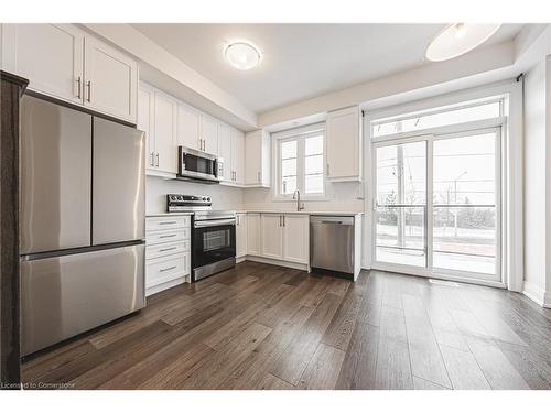 8-120 Court Drive, Paris, ON - Indoor Photo Showing Kitchen With Stainless Steel Kitchen With Upgraded Kitchen