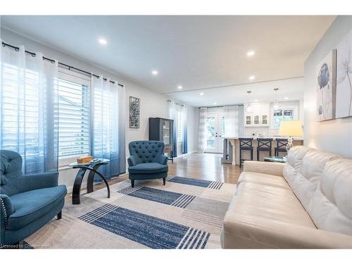 46 Kinross Street, Caledonia, ON - Indoor Photo Showing Living Room