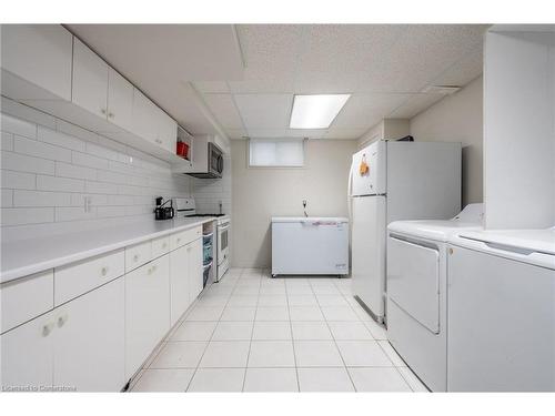 46 Kinross Street, Caledonia, ON - Indoor Photo Showing Laundry Room