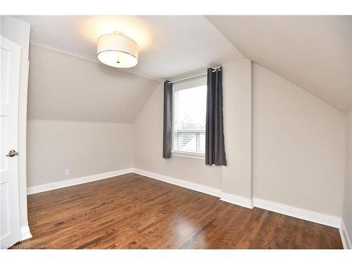 47 East 35Th Street, Hamilton, ON - Indoor Photo Showing Other Room