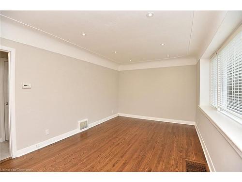 47 East 35Th Street, Hamilton, ON - Indoor Photo Showing Other Room