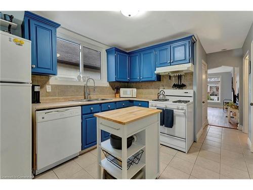 62 Houghton Avenue N, Hamilton, ON - Indoor Photo Showing Kitchen With Double Sink