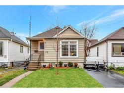 62 Houghton Avenue N Hamilton, ON L8H 4L4