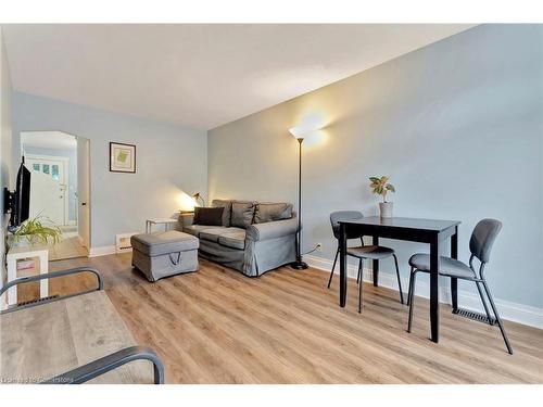 62 Houghton Avenue N, Hamilton, ON - Indoor Photo Showing Other Room