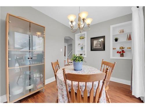 124 East 43Rd Street, Hamilton, ON - Indoor Photo Showing Dining Room