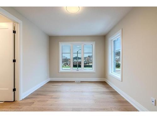 7 Bartlett Avenue, Grimsby, ON - Indoor Photo Showing Other Room