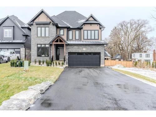 7 Bartlett Avenue, Grimsby, ON - Outdoor With Facade