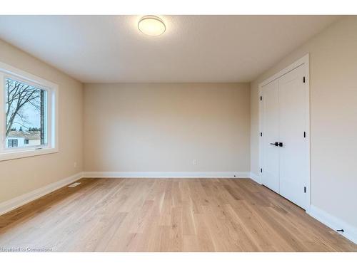 7 Bartlett Avenue, Grimsby, ON - Indoor Photo Showing Other Room