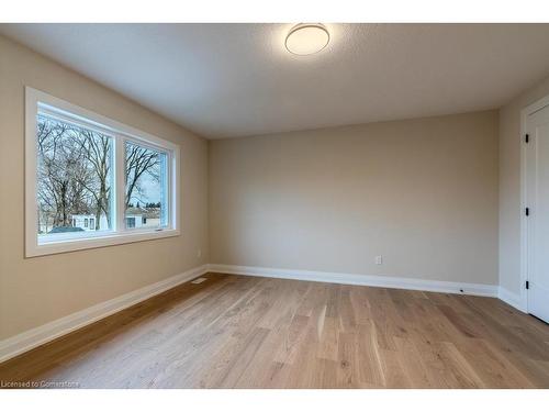 7 Bartlett Avenue, Grimsby, ON - Indoor Photo Showing Other Room