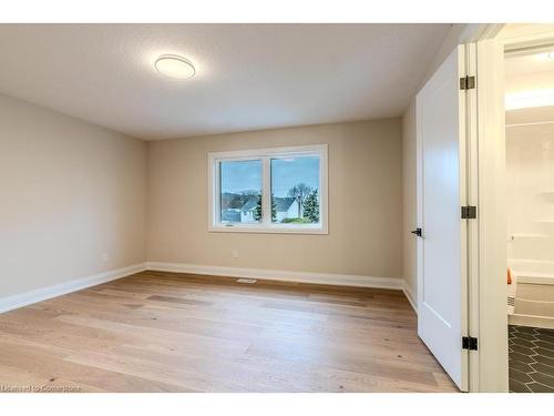 7 Bartlett Avenue, Grimsby, ON - Indoor Photo Showing Other Room