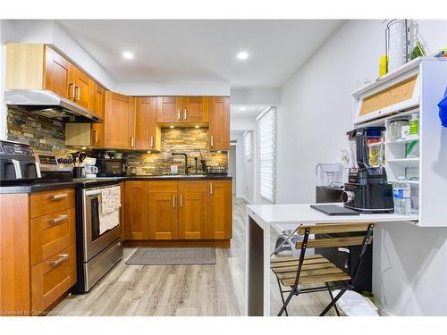 191 Margaret Avenue, Hamilton, ON - Indoor Photo Showing Kitchen