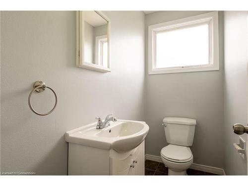 54 Fairway Drive, Hamilton, ON - Indoor Photo Showing Bathroom