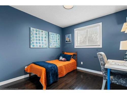 504 Mathewman Crescent, Burlington, ON - Indoor Photo Showing Bedroom