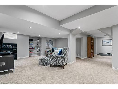 504 Mathewman Crescent, Burlington, ON - Indoor