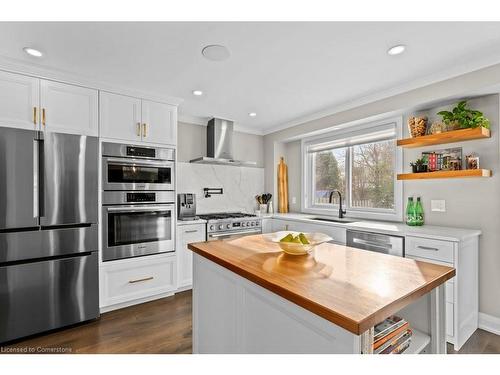 504 Mathewman Crescent, Burlington, ON - Indoor Photo Showing Kitchen