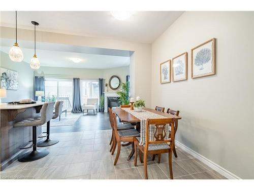 4012 Crown Street, Beamsville, ON - Indoor Photo Showing Dining Room