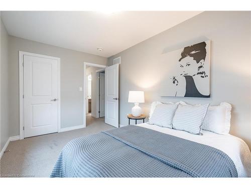 4012 Crown Street, Beamsville, ON - Indoor Photo Showing Bedroom