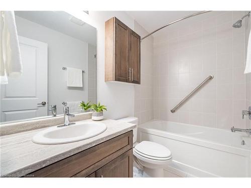 4012 Crown Street, Beamsville, ON - Indoor Photo Showing Bathroom