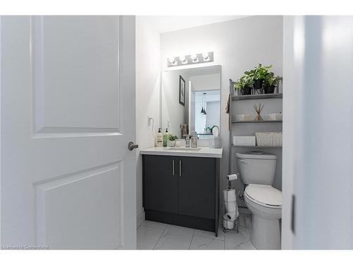 537-101 Shoreview Place, Hamilton, ON - Indoor Photo Showing Bathroom