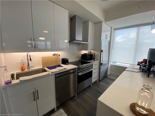 1603-500 Brock Avenue, Burlington, ON - Indoor Photo Showing Kitchen