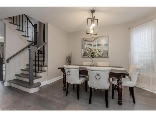 264 Wise Crossing, Milton, ON - Indoor Photo Showing Dining Room