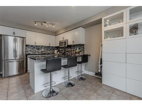 264 Wise Crossing, Milton, ON - Indoor Photo Showing Kitchen With Stainless Steel Kitchen With Upgraded Kitchen